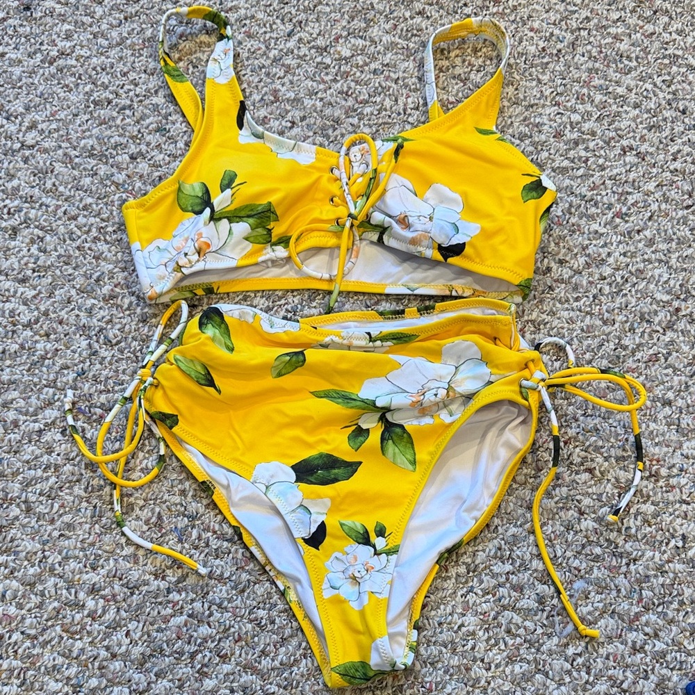Cupshe Yellow Floral Bikini Set